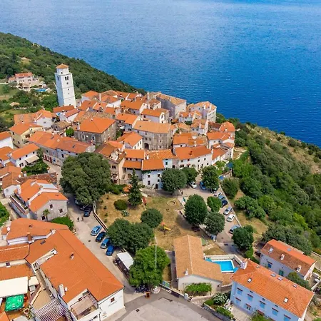 Chiara Pool & Sea View Brseč