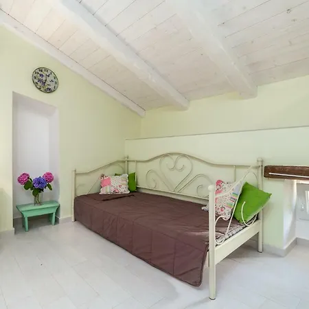 Chiara Pool & Sea View Villa Brseč