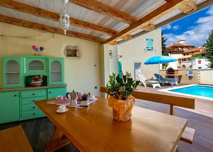 Chiara ヴィラ Brseč